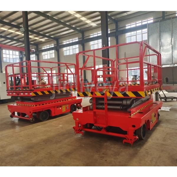 内蒙古铁陆自行走升降机