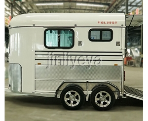 内蒙古两马位运马车